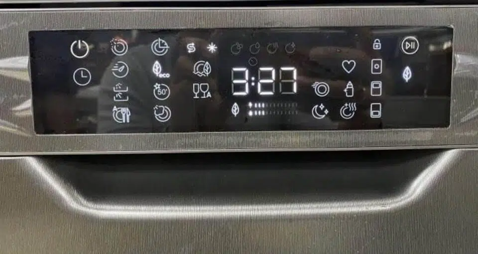 Màn hình hiển thị và điều khiển